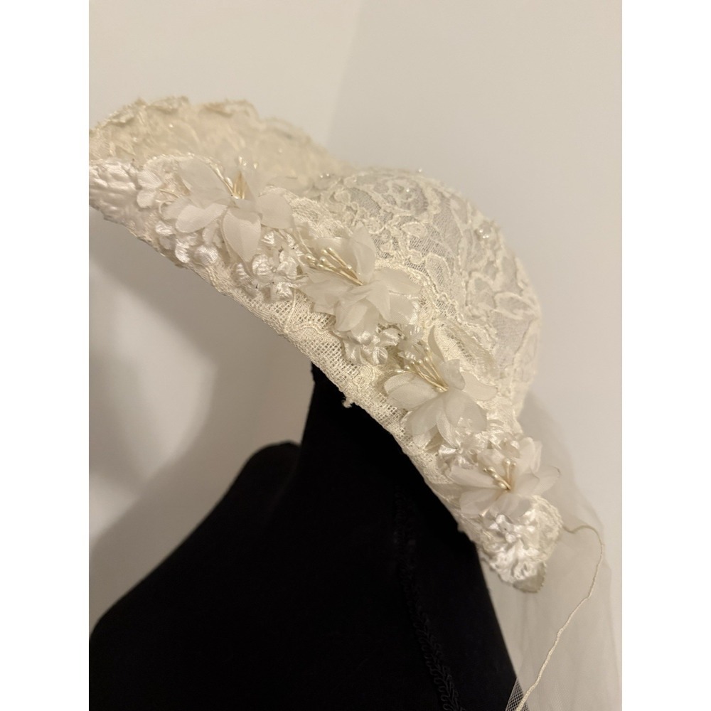 Vintage bohemian Floral Bridal Hat with Veil Ivory Lace Wedding Church 34" long‎ - Picture 2 of 12